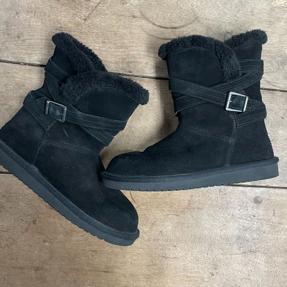 Koolaburra by UGG Black‎ Delene Short Boots Size 8 - Picture 2 of 8